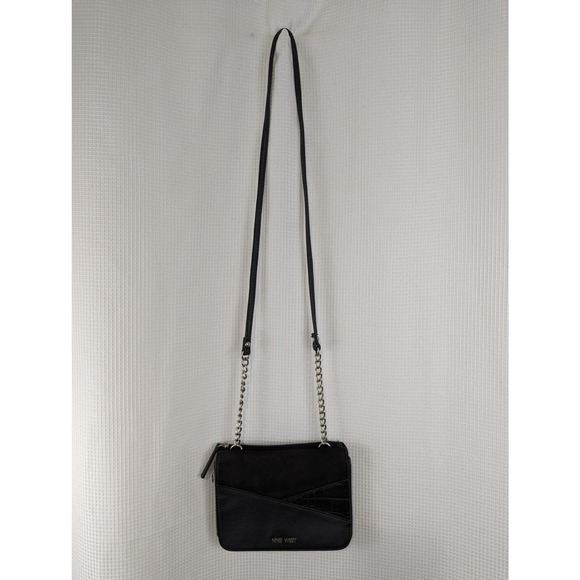 NINE WEST! CROSSBODY BLACK PEBBLED FAUX LEATHER, FAUX SUEDE BAG, PURSE! - Picture 2 of 10